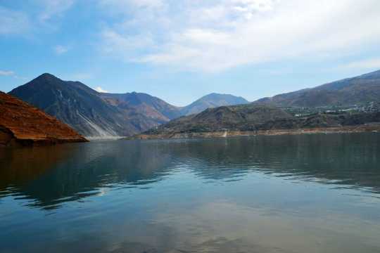 四川汉源湖景象图片
