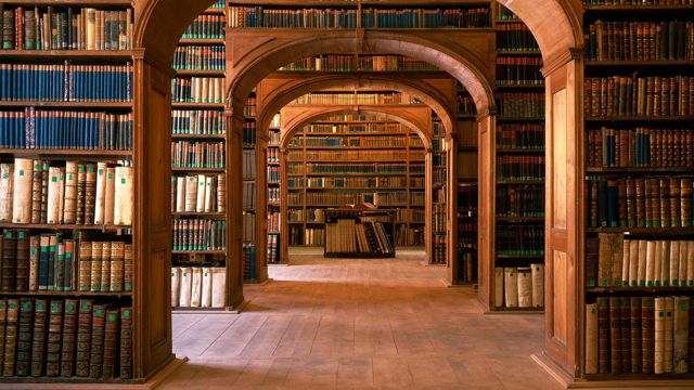 典雅的欧式图书馆图片