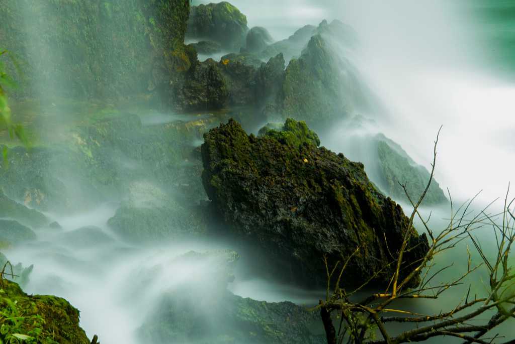 贵州天河潭瀑布景致图片