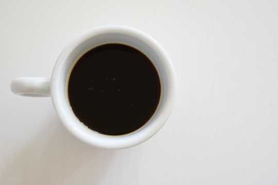 一杯黑色苦咖啡图片