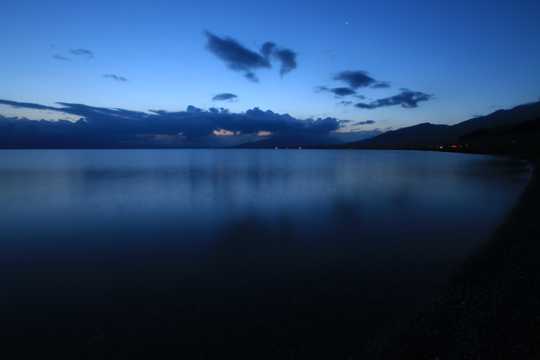 赛里木湖旅行拍照图片
