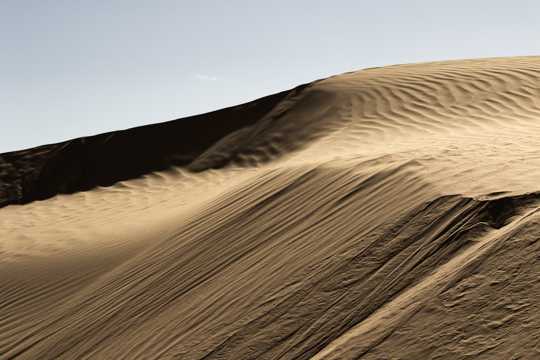 荒凉大漠沙丘