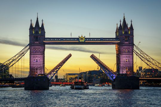 英国伦敦塔桥建筑景致图片
