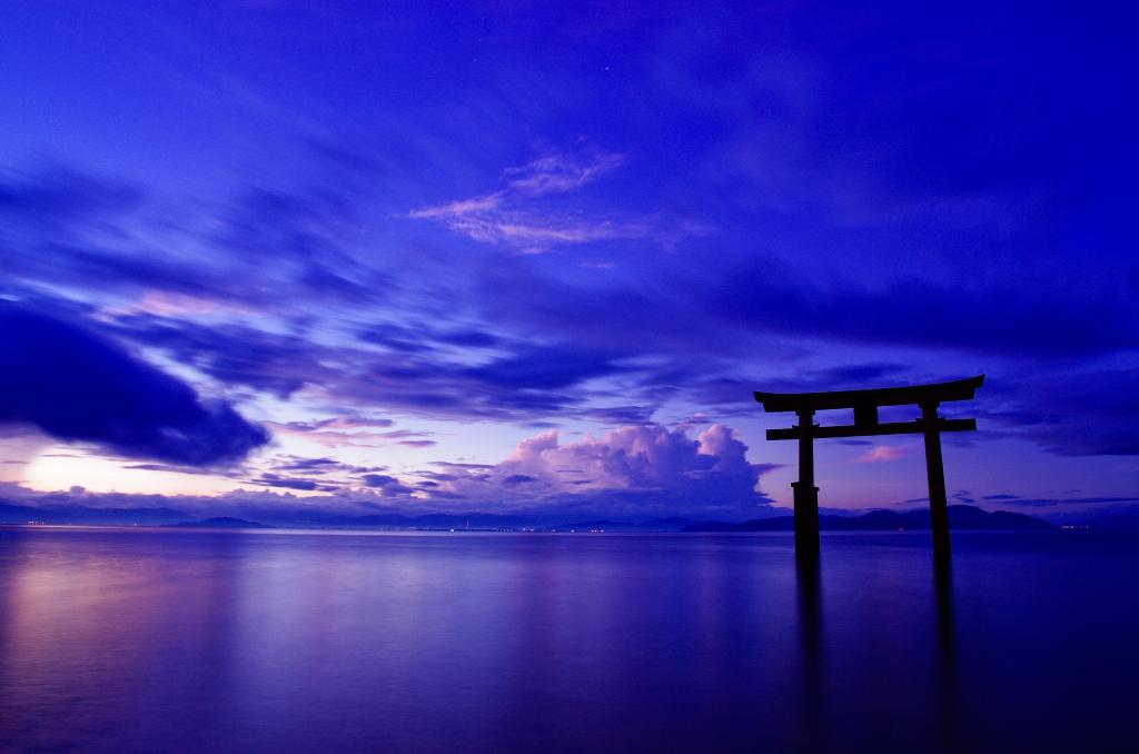 日本海上鸟居唯美风景写真