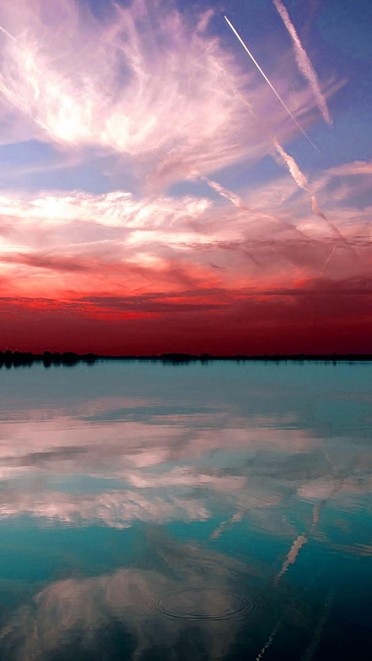 红色天空湖日落iPhone 6壁纸
