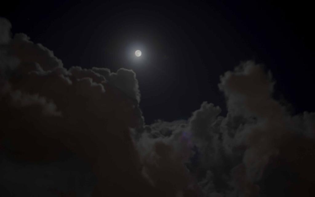 云和月亮的Mac壁纸