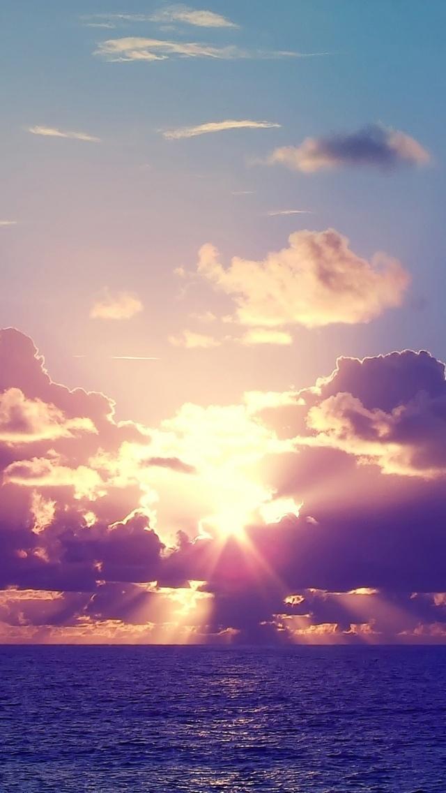 海洋日落光芒云iPhone 5壁纸