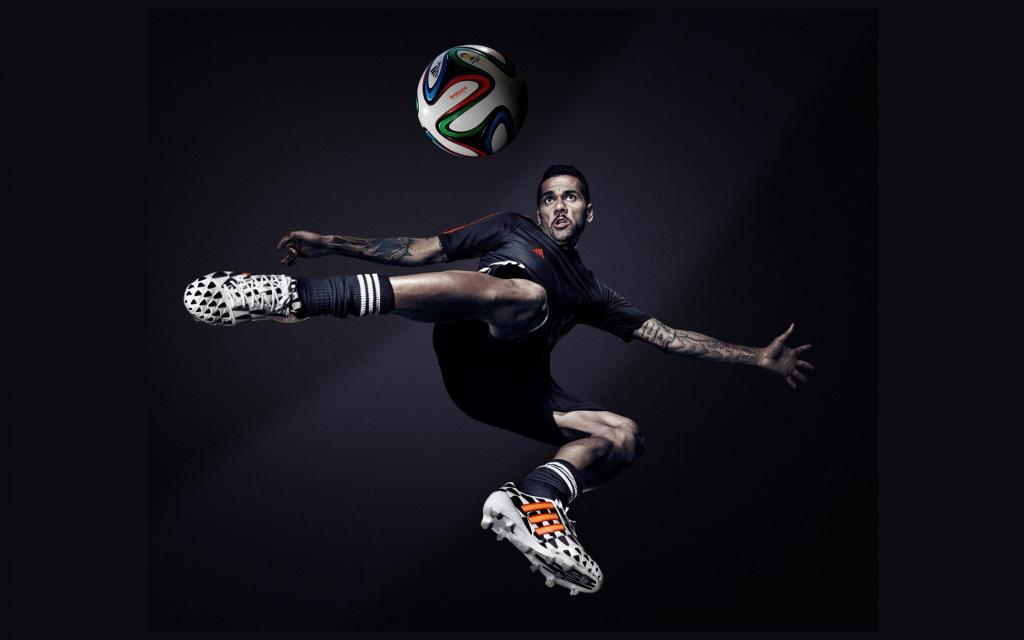 丹妮·阿尔维斯巴西阿迪达斯2014年国际足联世界杯Mac壁纸