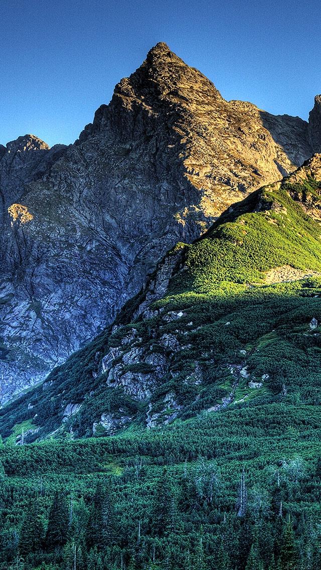 美丽的塔特拉山景观iPhone 5壁纸