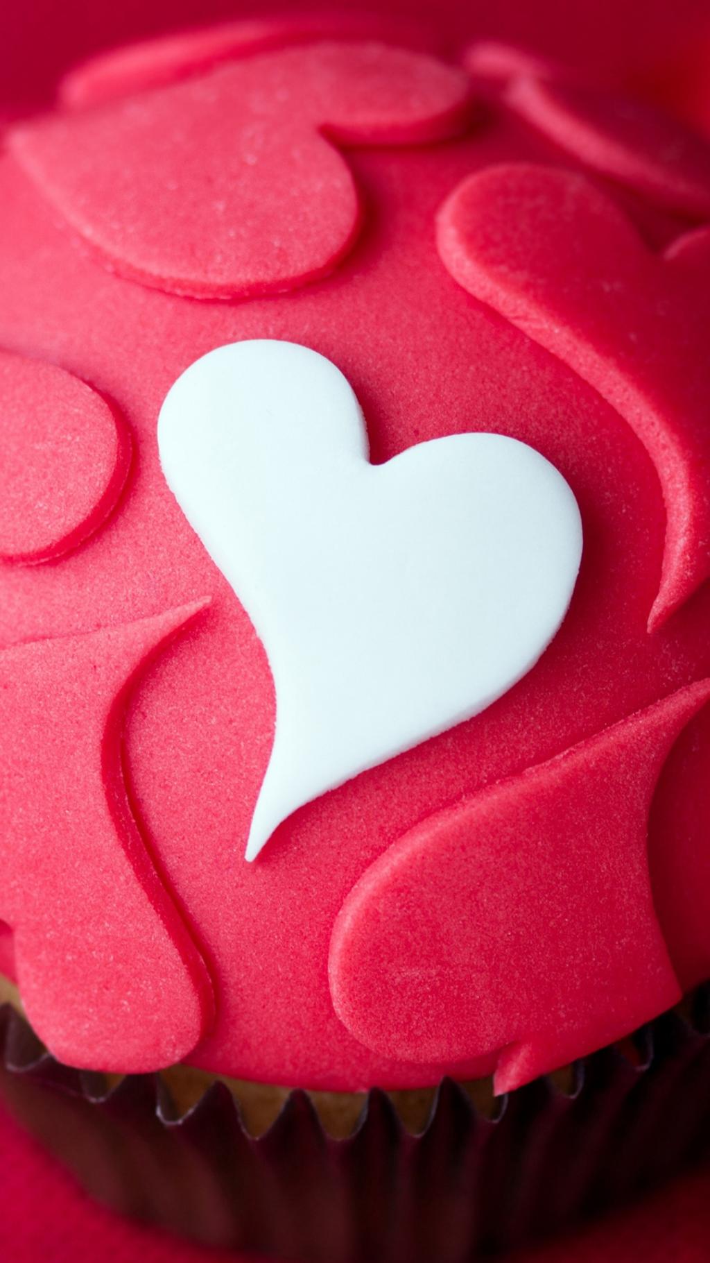 心形爱情甜品蛋糕iPhone 6 Plus高清壁纸