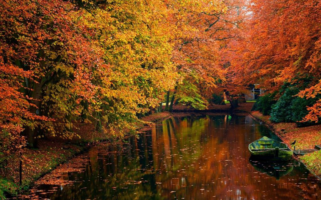 湖在秋天风景Mac壁纸