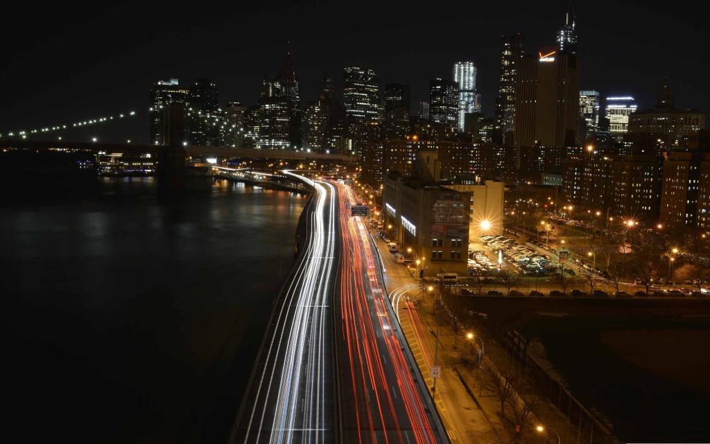 曼哈顿交通在晚上Mac壁纸